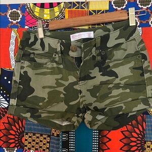 No Boundaries Camouflage Women's Cargo Shorts